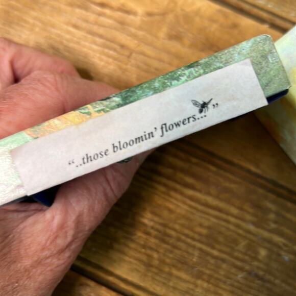 Vintage 80s real rose dangle earrings from Oregon NIB - Picture 4 of 4